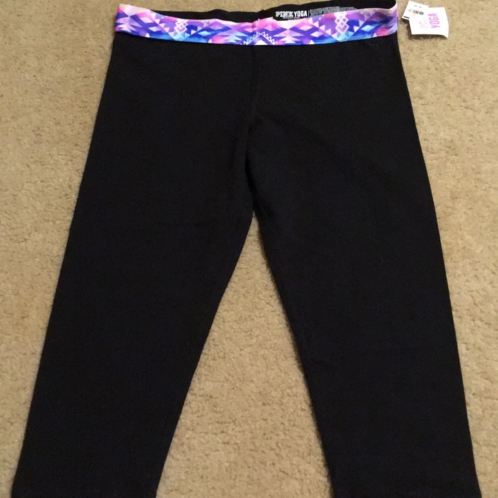 Pink cropped yoga leggings